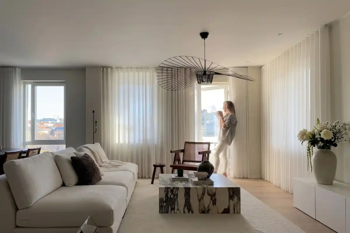Stylish curtains brightening living spaces design
