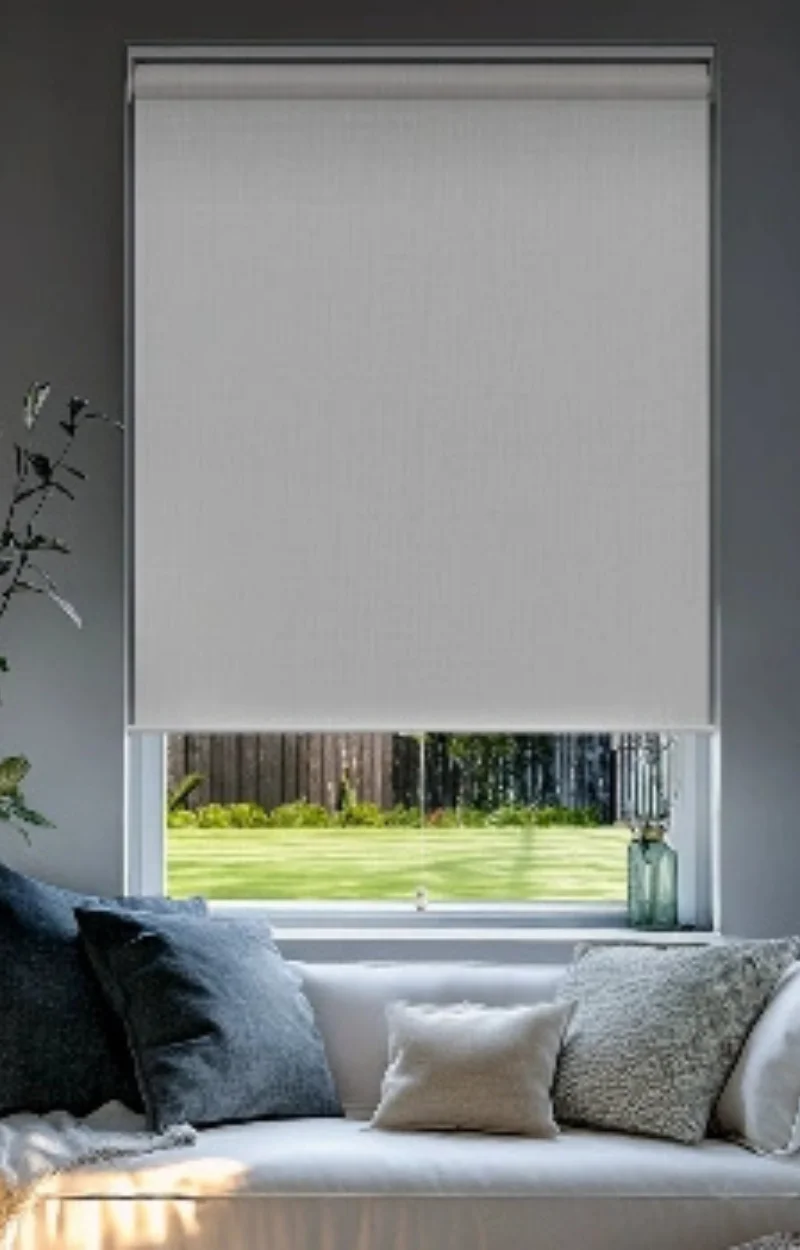 Blackout blinds darkness temperature Dubai