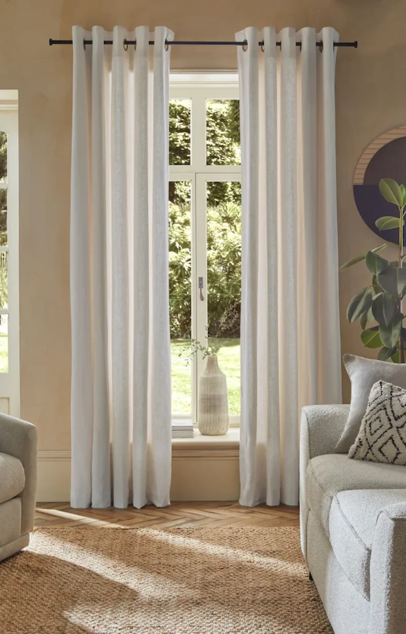 Custom linen window covering elegant Dubai
