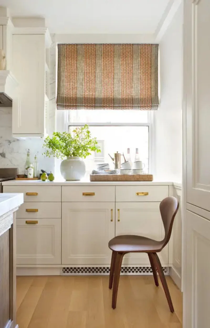 Modern kitchen blinds elevate cooking space Dubai