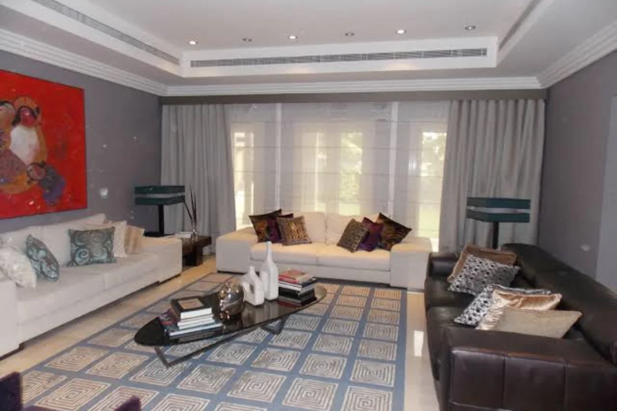 Seamless window curtains installation UAE