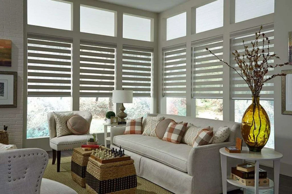 Tailored blind curtain elevate home Dubai